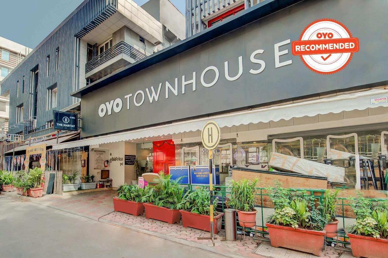 Vaccinated Staff- Oyo Townhouse 105 Khar West Station Hotel Mumbai Luaran gambar